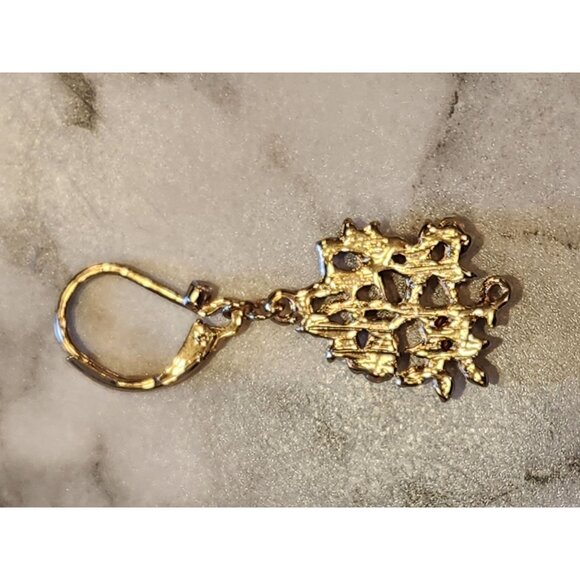 NAPIER Gold Tone Crystal Leaf Drop Earrings Lever Back Closure New With Tags - Picture 5 of 5